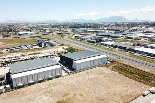 Custom-built warehouse available to let in Brackengate 2, Cape Town, with a total floor ...