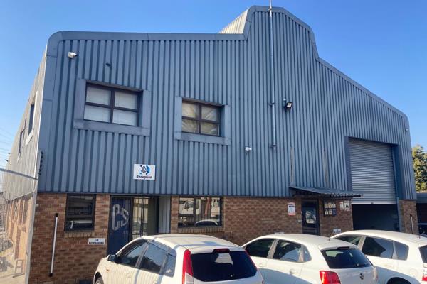 Discover a versatile 750m&#178; industrial unit with a 800m&#178; secure yard available ...