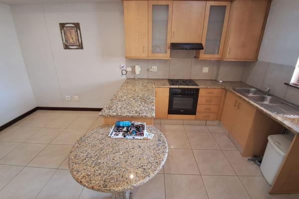 Unfurnished, Secure 1 Bedroom Apartment (Aircon)
Open Plan Layout - Kitchen - Breakfast Nook  (Granite Counter Top) &amp; ...