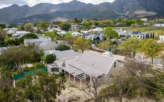 4 Bedroom House for sale in Franschhoek