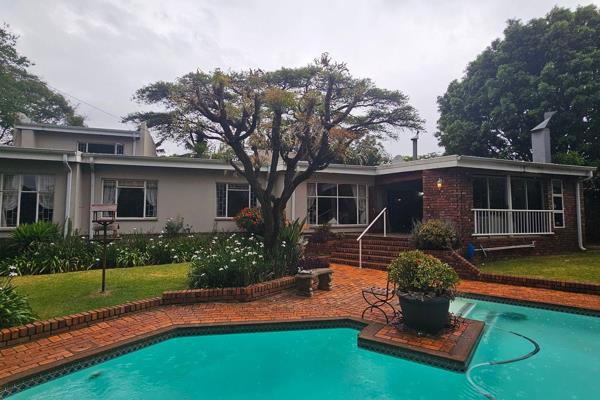 DUAL MANDATE

Discover the serene charm of this tranquil family home nestled in the sought-after Garsfontein 10 area. Set back from the ...