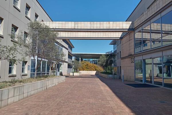 723.49m&#178; Office to let Woodmead, Sandton, located in a prestigious building ...