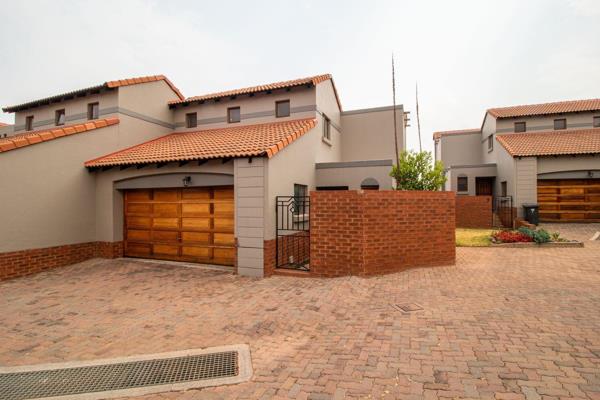 Sole &amp; exclusive mandate 

exclusive family estate living awaits you in this newly renovated highly sought-after modern, secure &amp; central double-storey townhouse in the heart of the prestigious rietvlei ridge country estate - offering 3 bedrooms, 3.5 bathrooms  not to ...