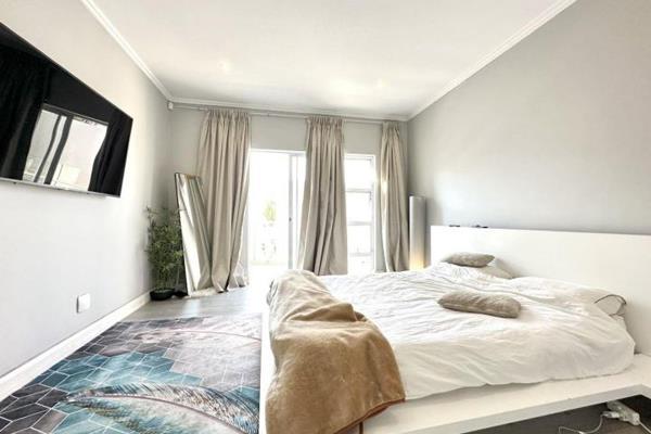 This stunning 3-bedroom, 3-bathroom home is situated in the upmarket suburb of Sandton ...