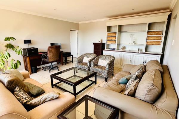 Beautiful Existing Waterkloof House for Sale in New Development!

Click on our video ...