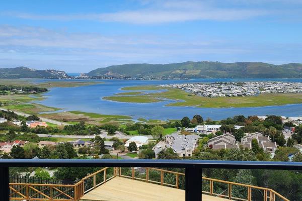 Effortless luxury, easy living! 

This exquisite home in the town of Knysna offers ...