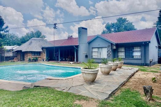 5 Bedroom House for sale in Sasolburg Ext 23