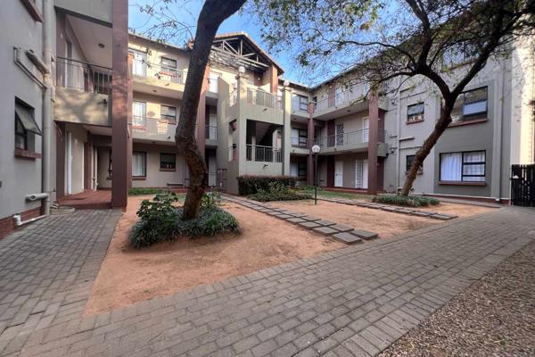 Discover your new home in this charming 2-bedroom, middle-floor unit set in a well-known ...