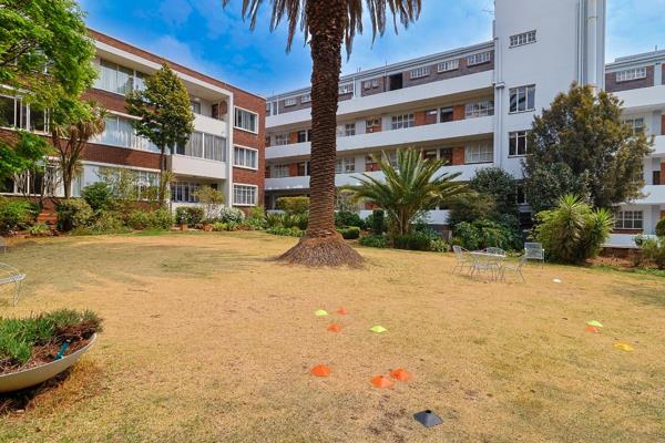 Spacious 2-Bedroom Apartment with Enclosed Balcony and Parquet Flooring – A Must-See Gem!
This stunning apartment offers an ideal blend ...