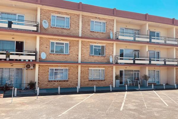 Ideally situated in close proximity to Tygervalley Mall in Bellville!

This immaculate apartment on the first floor  showcases two ...