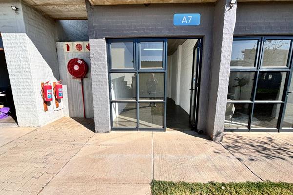 Looking for the perfect office space for your small business? This 18m&#178; office in ...