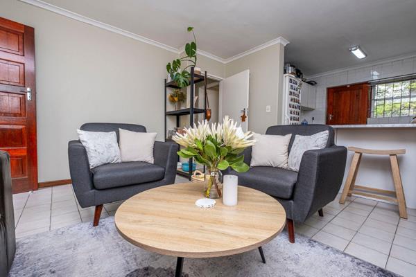 SOLE MANDATE: Nestled in the sought-after Die Rand Security Complex in Stellenbosch, this 2-bedroom townhouse is the perfect ...