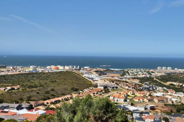 Vacant Land with Exceptional Views in Island View - Mossel Bay!

This is Exceptionally Well Priced Stand is big enough to build Two ...