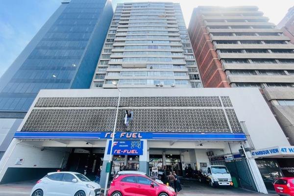 Welcome to a large specious 2-bedrooms flat located in the heart of CBD. Fitted kitchen, bedrooms fitted. bathroom and toilet are ...