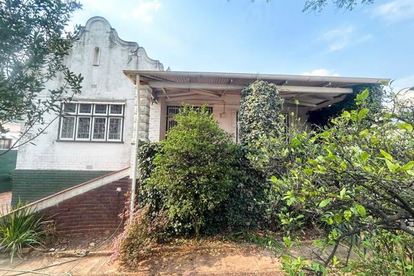 This beautiful old gabled home is one to be admired with leadlight windows ,pressed ...