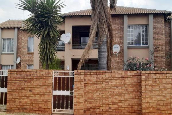 Situated in one of the complexes in the popular Equestria Estate is this well maintained 2 bedroom, one bathroom apartment on the ...