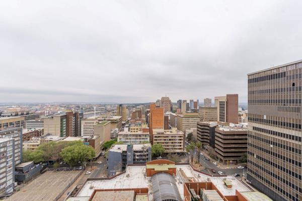 This 55m2 1 bedroom unit is ideal for investors and parents whose children are studying at Wits and surounding colleges in ...