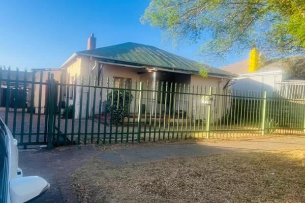 Discover this charming three-bedroom, two-bathroom home located in the heart of Benoni Central, just a short stroll from the vibrant ...