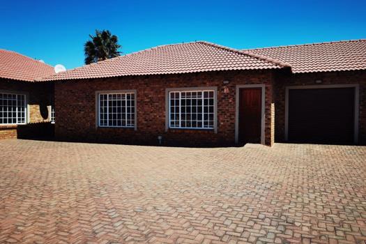 2 Bedroom Townhouse to rent in Bergsig