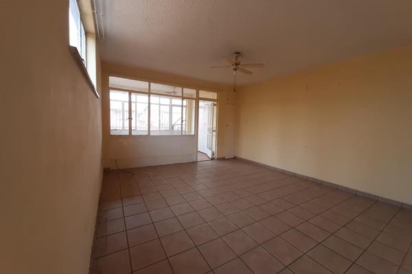 Inside
1 Bedrooms
1 Bathrooms
Kitchen
TV Room
 Pre-Paid

Outside
1 Parking space in the building 

Amenities
2 Min away from ...