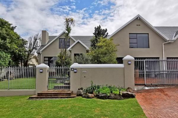 Situated high up in Stellenberg, the home offers north-facing, the best exposure to natural light.
The kitchen is well-equipped with ...