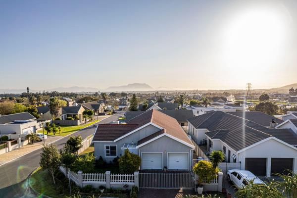 Nestled within the sought-after Eikenbosch Estate, this beautiful 4-bedroom family home offers a perfect blend of comfort, style, and security. 

With modern finishes and thoughtful design, it’s ideal for families looking for spacious living in a serene environment.

Property ...