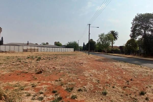 This vacant land, newly on the market, is an excellent opportunity to build your dream home in a sought-after area. Positioned on a ...