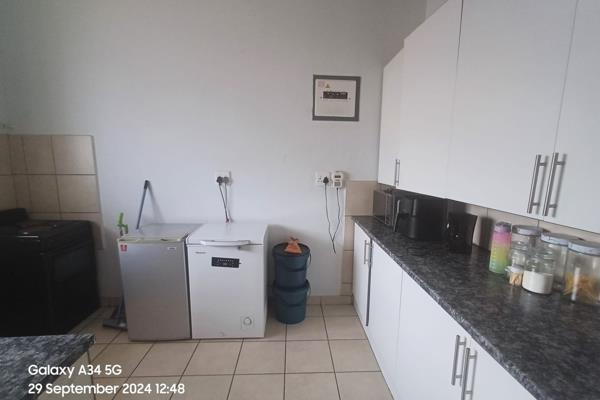 2 Bedroom. 1 Bathroom. Lounge &amp; kitchen. APARTMENT Ideal for a small family. 24hour security with a warm friendly lock and go ...