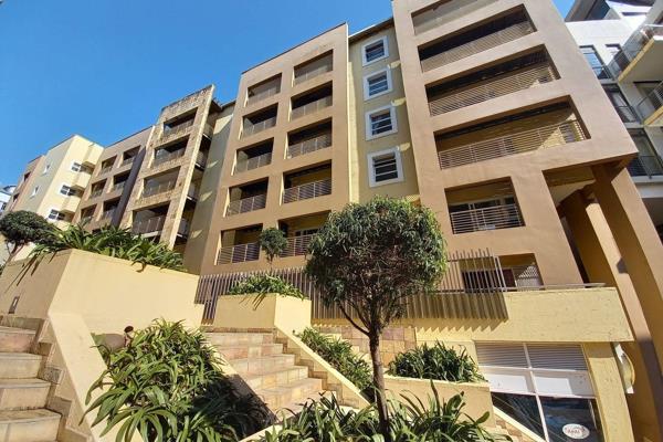 This conveniently located apartment is only half a block away from Gateway Theatre of Shopping, with a 2 minute walk to all that ...