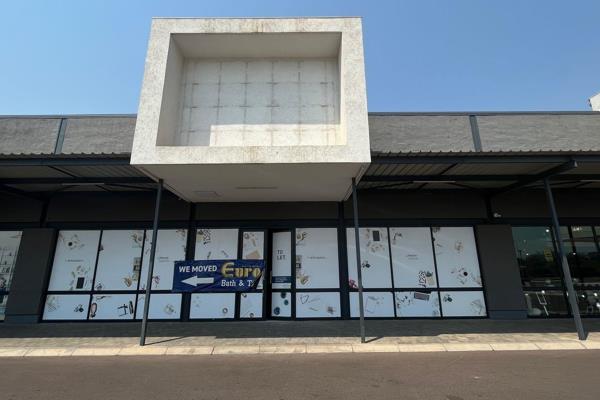 This 595m2 retail property in Hennopspark Industrial, Centurion, represents a prime ...