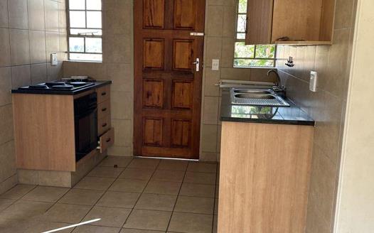 3 Bedroom Townhouse to rent in Olievenhoutbosch