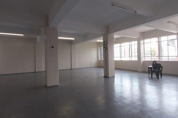 Kopp Commercial is pleased to offer you this second floor premises available to let in Congella.

- GLA 155 square meters
- Rental R8 ...