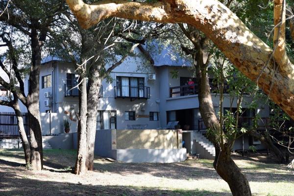 This truly impressive home is located on the Blyde river, in the popular Blyde Wildlife Estate, from where you can observe hippos from ...