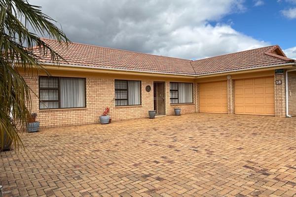 Buy or sell with Rawson and stand a chance to win a R2 million luxury apartment!

This well maintained, move in ready property has become available. Located in sought after Golf Park 2.

Enter the house into the living space ...