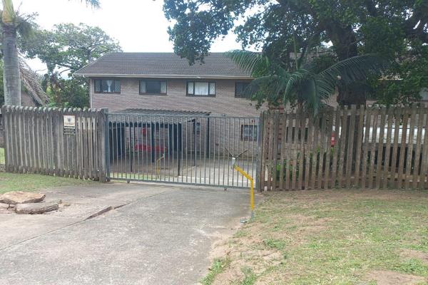 Duplex to rent in Cantal Scottburgh - close to all amenities.

Three bedrooms with built ...