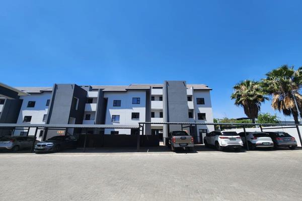 Never been lived in apartment available!
This modern apartment is located in a very secure complex offers you the following:
2x ...