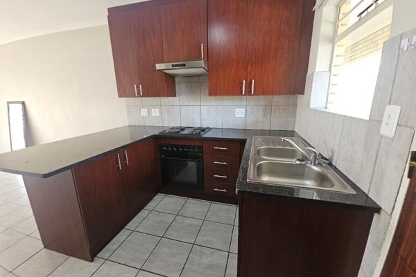 This 3 bedroom apartment is located in a complex called Tugela Manor in ...