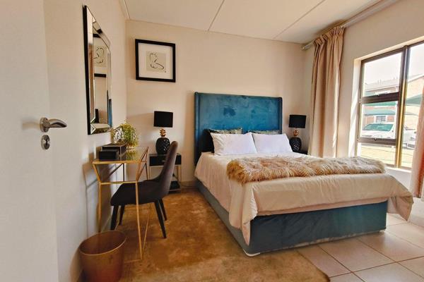 Experience Luxury at IDUBE LIFESTYLE VILLAGE - Soweto - Protea Glen!

2 Bedroom Units ...