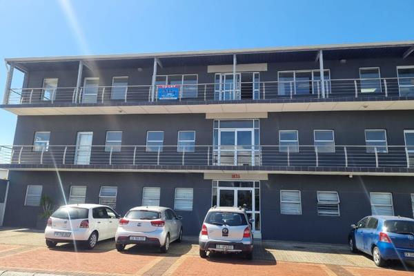 This 65m2 open-plan office space on the 2nd floor of Capricorn Business Park is ...