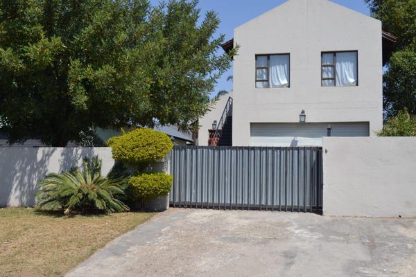 Freestanding (own entrance) family home with an additional bachelor flat for sale in thatchfield security estate, centurion

*full ...