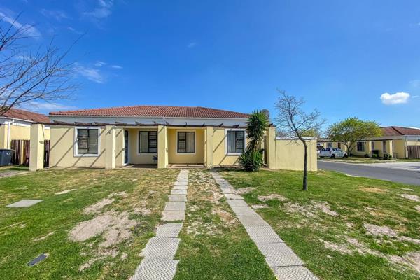 **Charming Three-Bedroom House in Stellen Dale Estate, Highbury, Cape Town**

Discover this delightful three-bedroom house nestled in ...