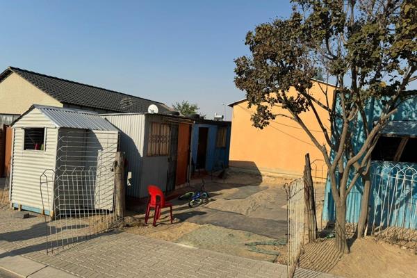 Spacious 2 Bedroom Home in Mayibuye Tembisa

R [690000]

Here are the features for this property:

- 2 spacious bedrooms
- 1 ...