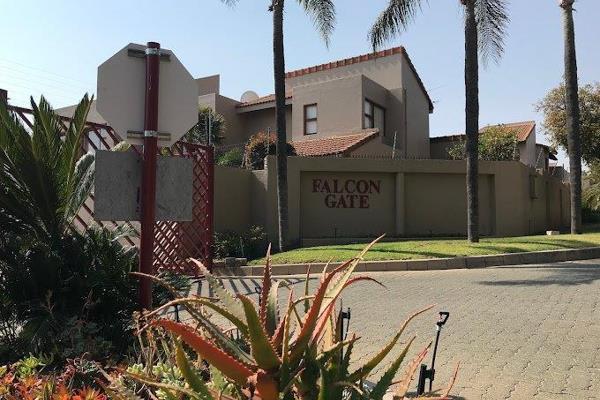 Falcon Gate Complex, Tudor Avenue, Sunninghill Gardens, Sandton

Property Details:

Bedrooms: 3
Bathrooms: 2.5
Garages: ...