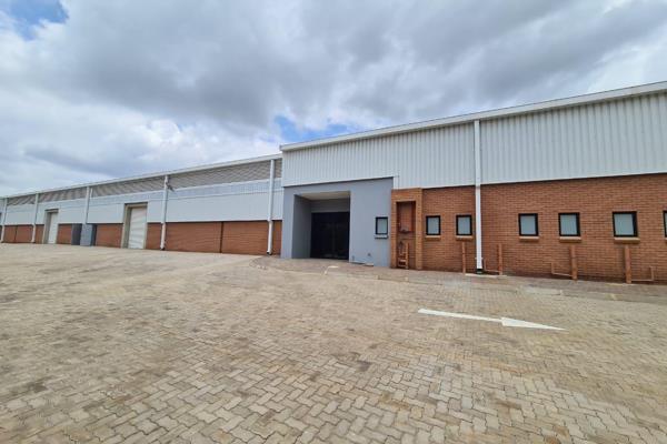 Situated next to the R21 Highway, this 1 315m2 brand new modern warehouse is located in ...