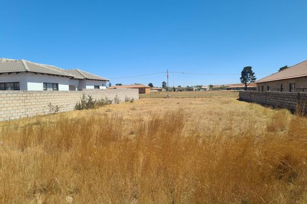 This piece of land is in Jameson Park nigel.

5 minutes away from Angelo Mall and Heidelberg Mall. Some distance to N3 freeways.

It is ...