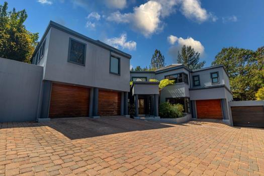 4 Bedroom House for sale in Kyalami Estate