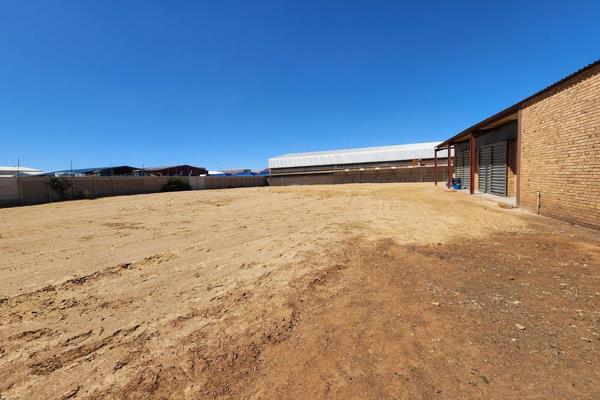 Seize the opportunity to own a well-positioned vacant stand in the heart of Naledi Industrial Park. This spacious 1601 m&#178; property ...