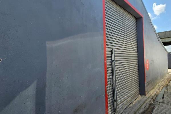 Situated in the secure Peerless Park in Kraaifontein Industrial, this warehouse unit ...