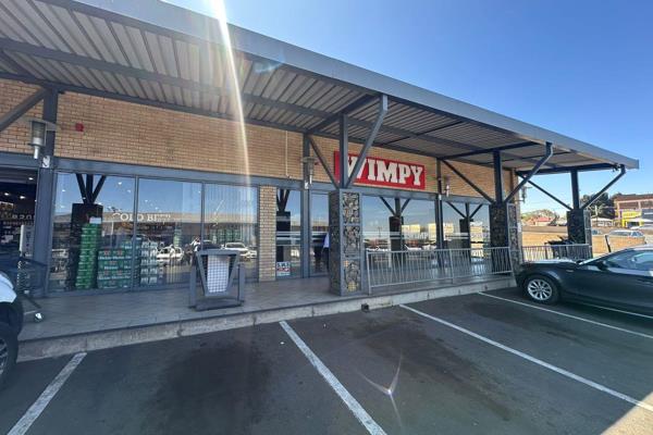 Located in the bustling 28 Degrees North Shopping Centre on Webber Road, Lambton, this spacious 245m2 retail space offers a prime opportunity for your business. Situated in Shop 13, this modern unit boasts tiled flooring, ample ...