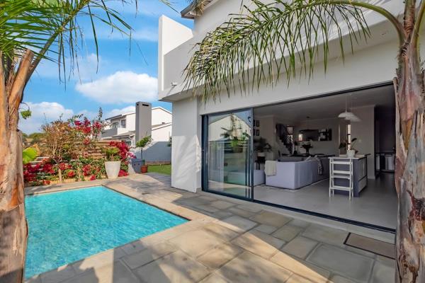 The Perfect Home for a Modern Family

Introducing an exquisite family home in the highly sought-after Lujo Vista, designed for those ...